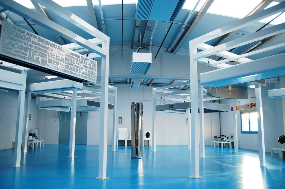 Cortines aire i productes de ventilació industrial showroom Airtècnics